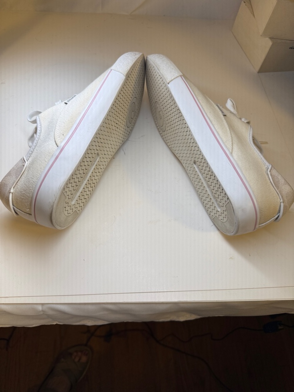 COACH OFF WHITE SNEAKERS U.S 9.5 or EU 40 - Picture 7 of 16